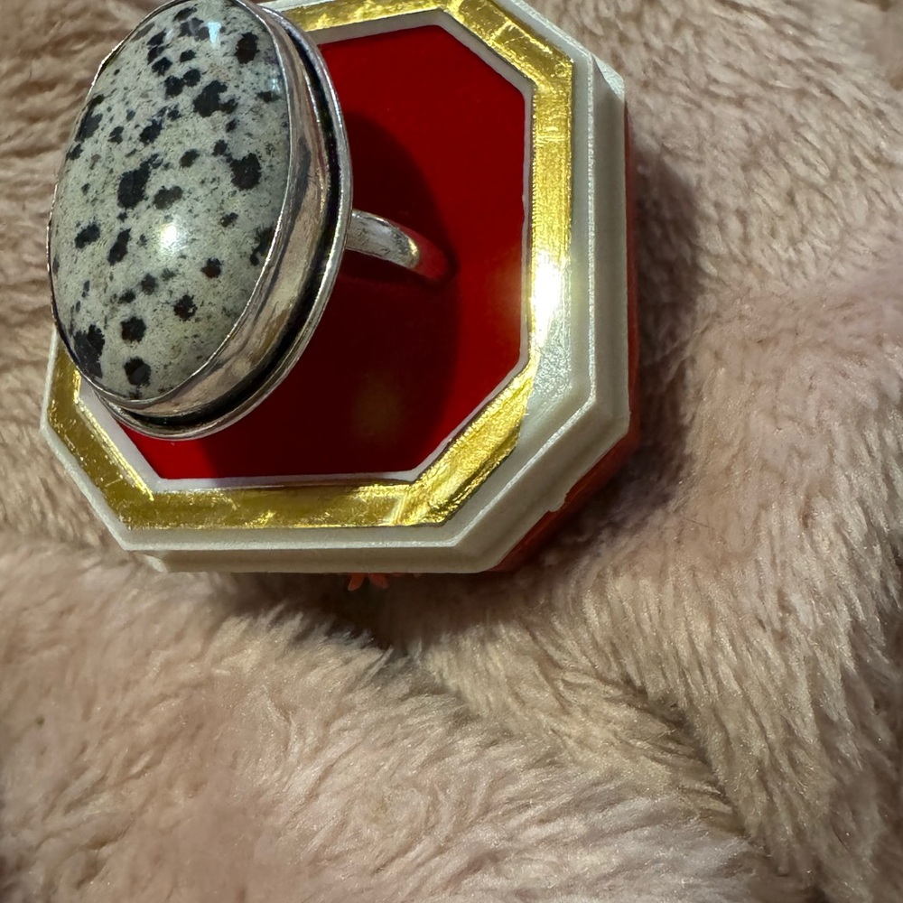 Dalmation jasper with sterling silver band size 7.5